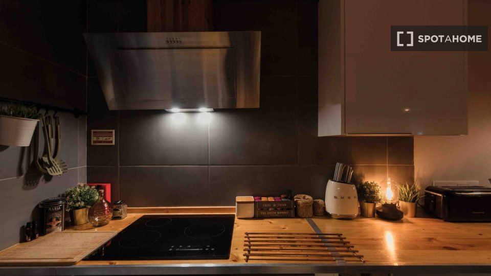Apartment Lisbon, 2 beds — photo 16