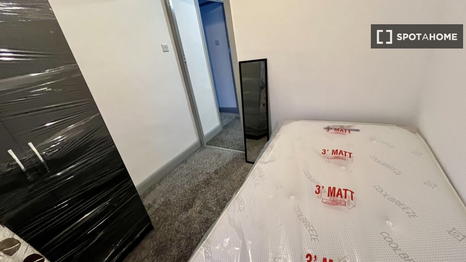 Double room London, 5 beds — photo 1