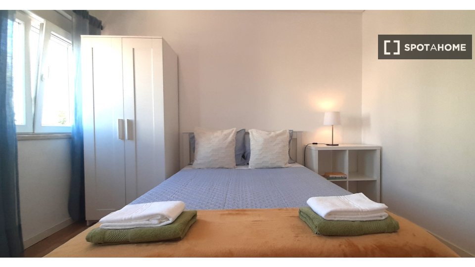Double room Lisbon, 4 beds, 100m² — photo 52