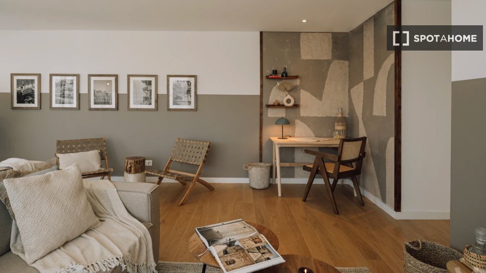 Apartment Lisbon, 2 beds, 97m² — photo 13