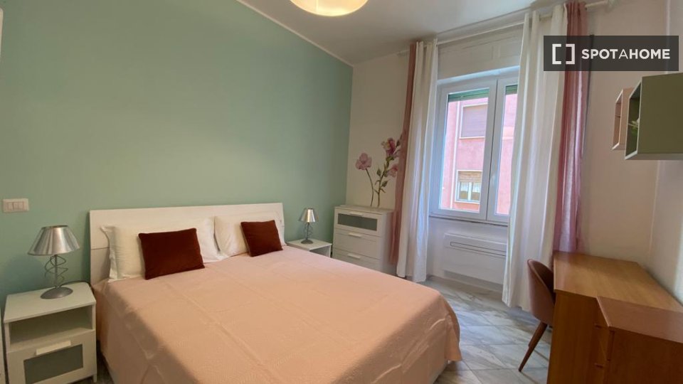 Double room Rome, 3 beds, 100m² — photo 5
