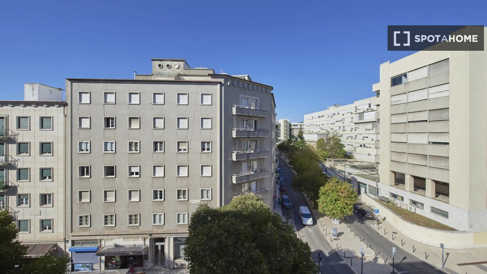 Double room Lisbon, 6 beds — photo 15