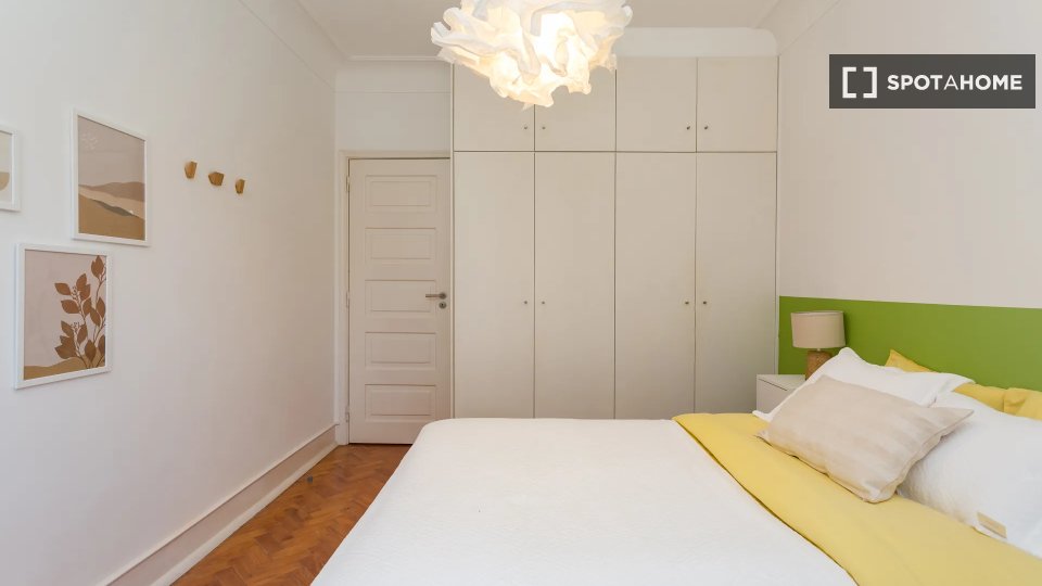 Double room Lisbon, 6 beds — photo 4