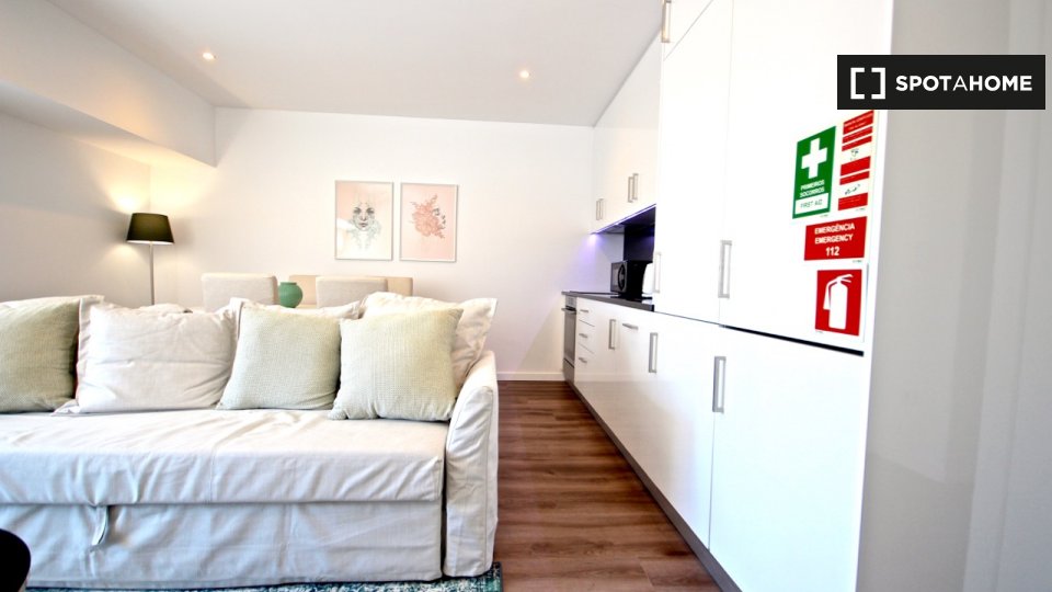 Apartment Lisbon, 1 bed — photo 8
