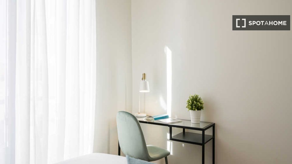 Double room Madrid, 17 beds — photo 38