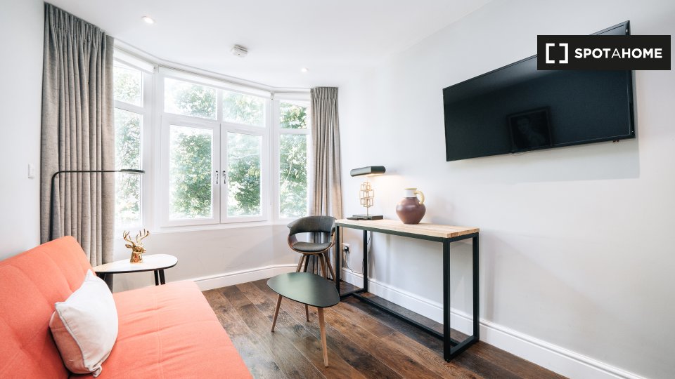 Apartment London, 1 bed — photo 1