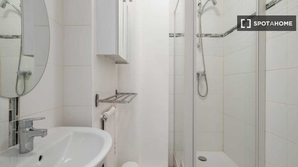 Double room Lyon, 4 beds, 80m² — photo 3