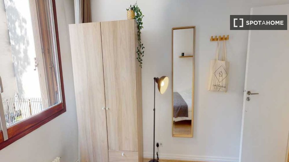Double room Paris, 4 beds, 70m² — photo 2