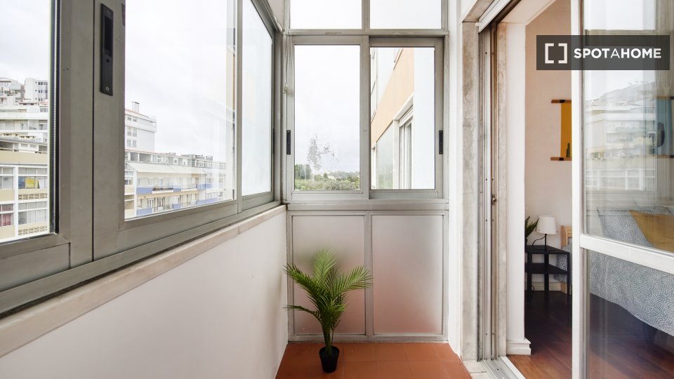 Double room Lisbon, 6 beds — photo 14