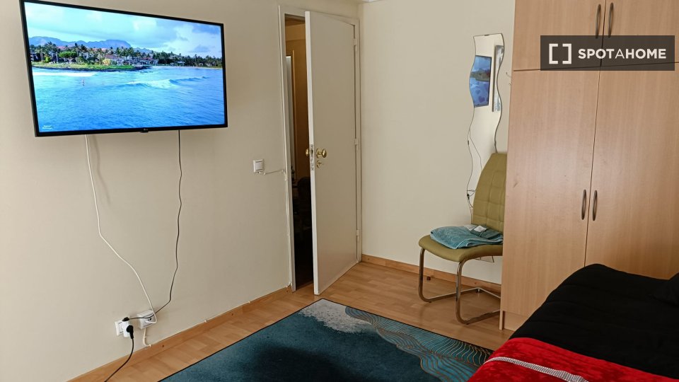 Double room Lisbon, 4 beds, 80m² — photo 9