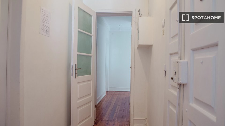 Double room Lisbon, 4 beds — photo 7