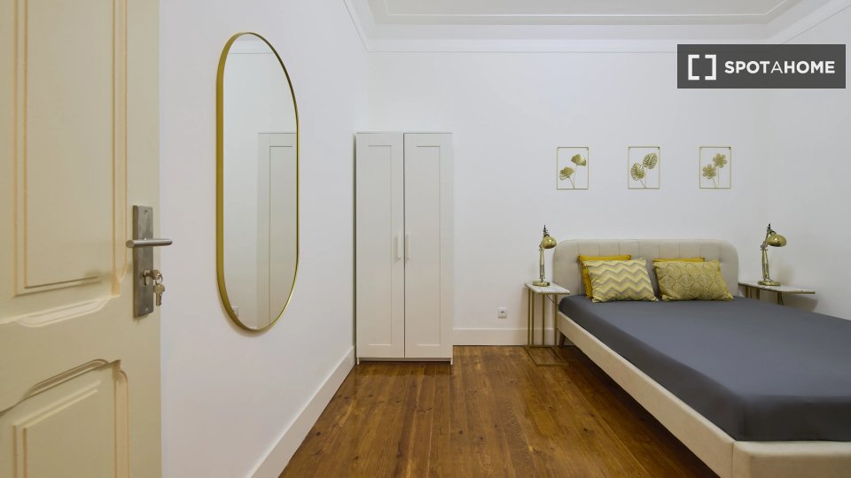 Double room Lisbon, 6 beds — photo 11