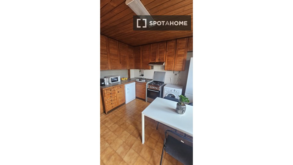 Apartment mono Lisbon, 95m² — photo 26