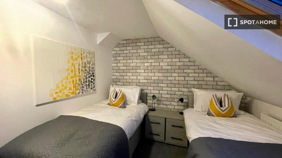 Apartment London, 4 beds — photo 8