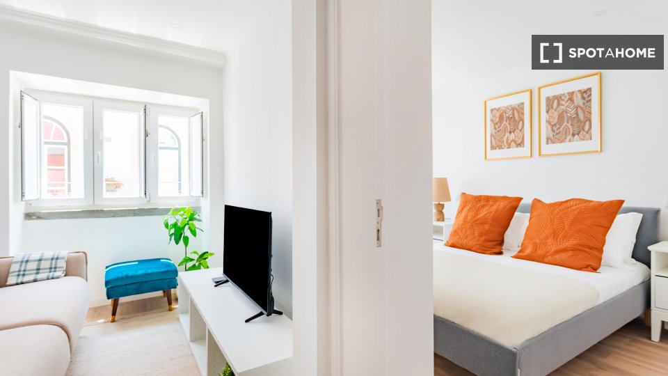 Apartment Lisbon, 2 beds — photo 18