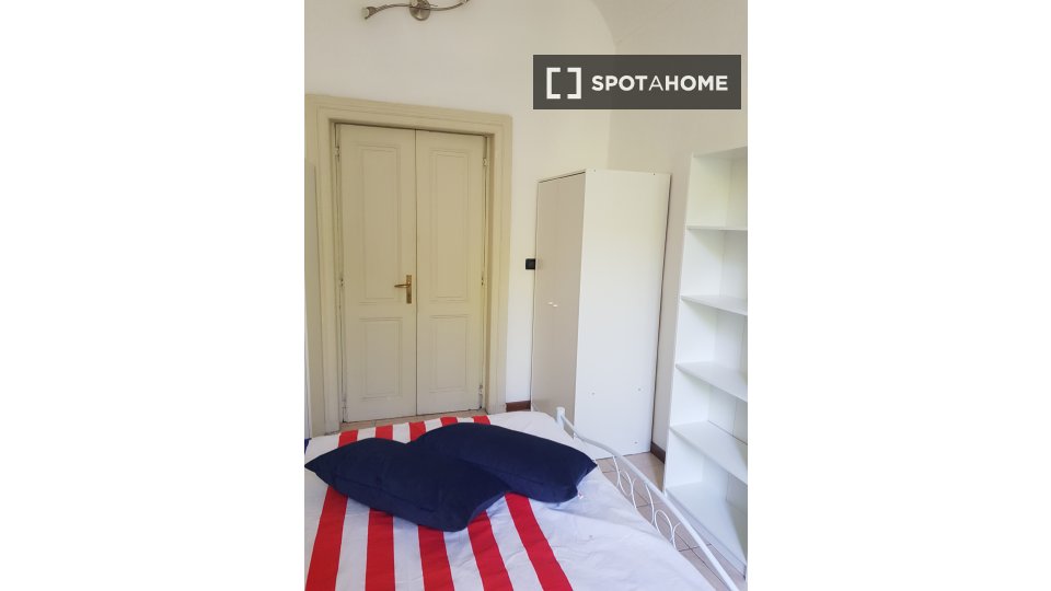 Double room Turin, 5 beds, 122m² — photo 1