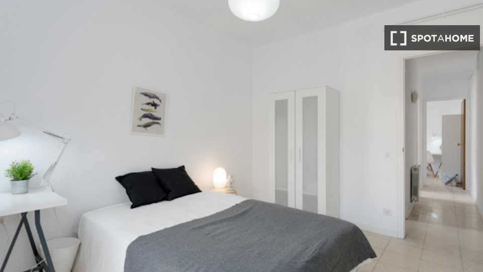 Double room Barcelona, 5 beds, 105m² — photo 30