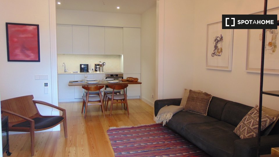 Apartment Lisbon, 2 beds, 100m² — photo 15