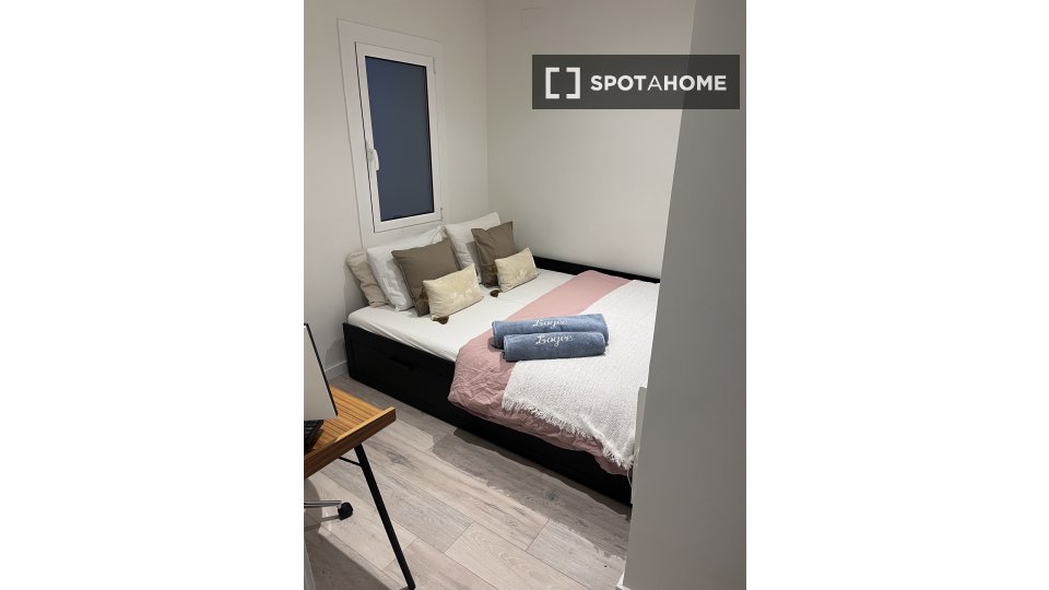 Apartment Barcelona, 2 beds, 75m² — photo 16