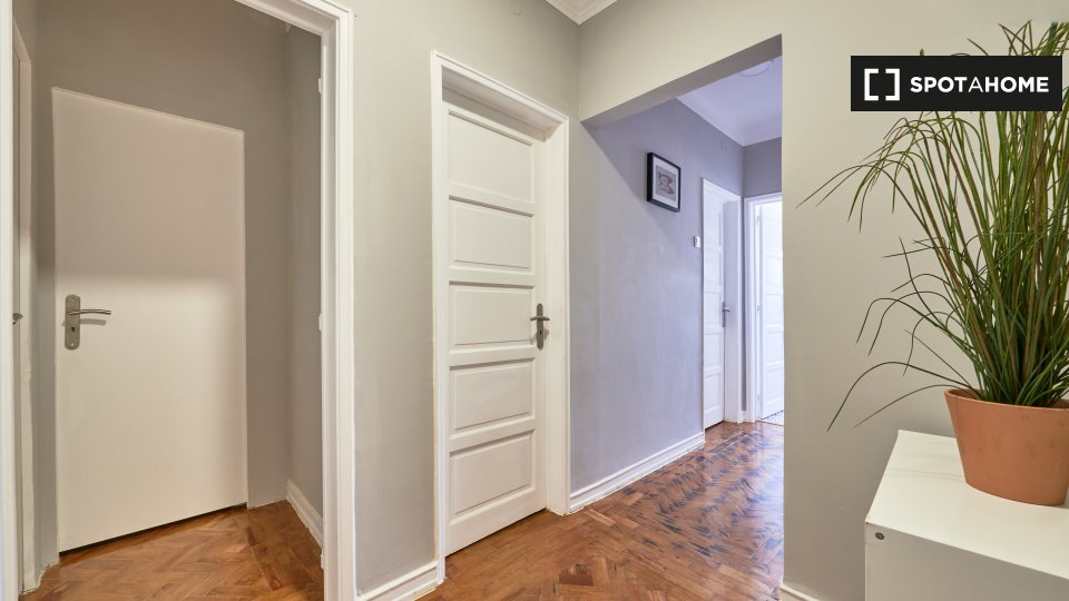 Double room Lisbon, 6 beds — photo 12