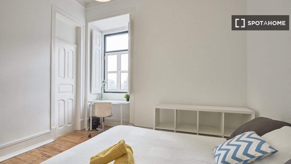 Double room Lisbon, 7 beds, 110m² — photo 32