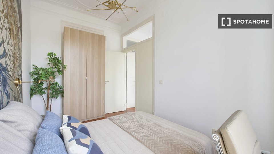 Double room Lisbon, 6 beds — photo 4