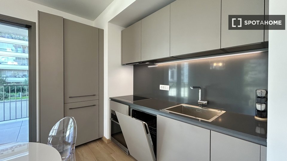 Apartment Milan, 1 bed, 63m² — photo 10