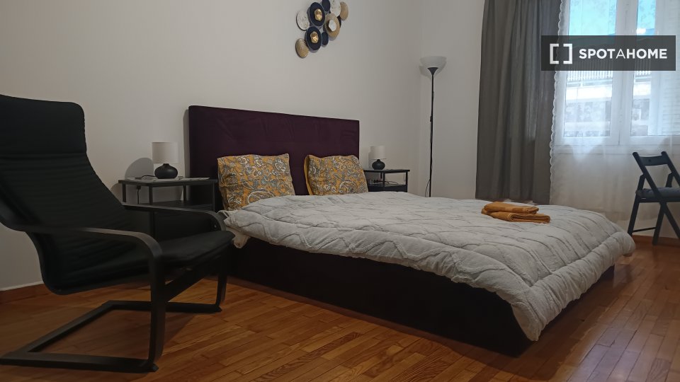 Double room Athens, 4 beds, 97m² — photo 1