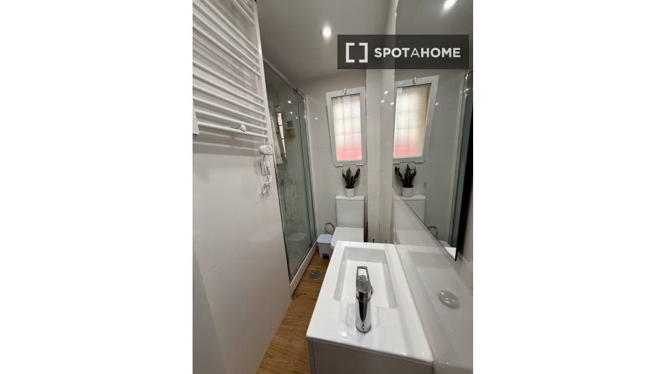 Apartment Madrid, 2 beds, 60m² — photo 1