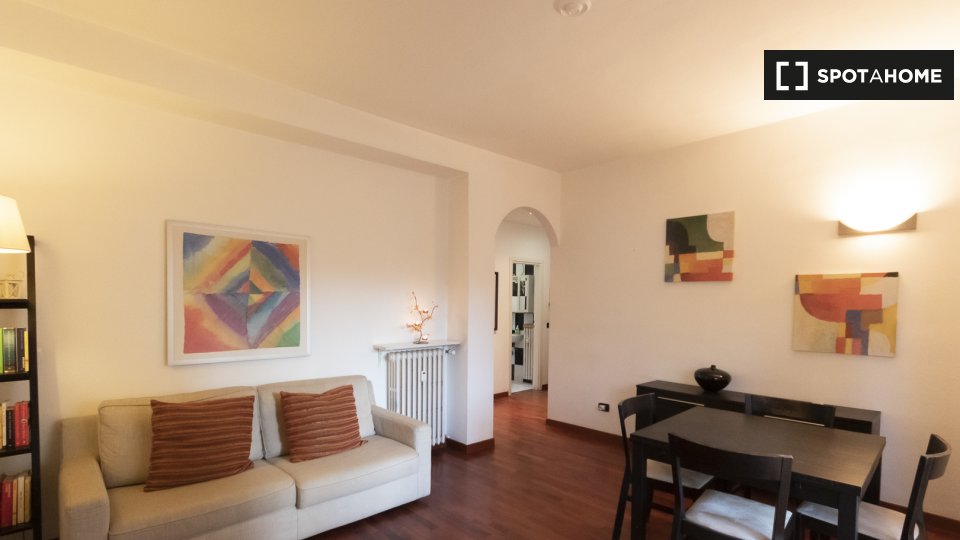 Apartment Milan, 1 bed, 58m² — photo 2