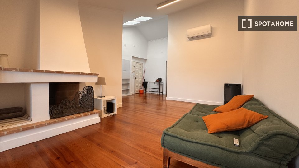 Apartment Lisbon, 2 beds — photo 2