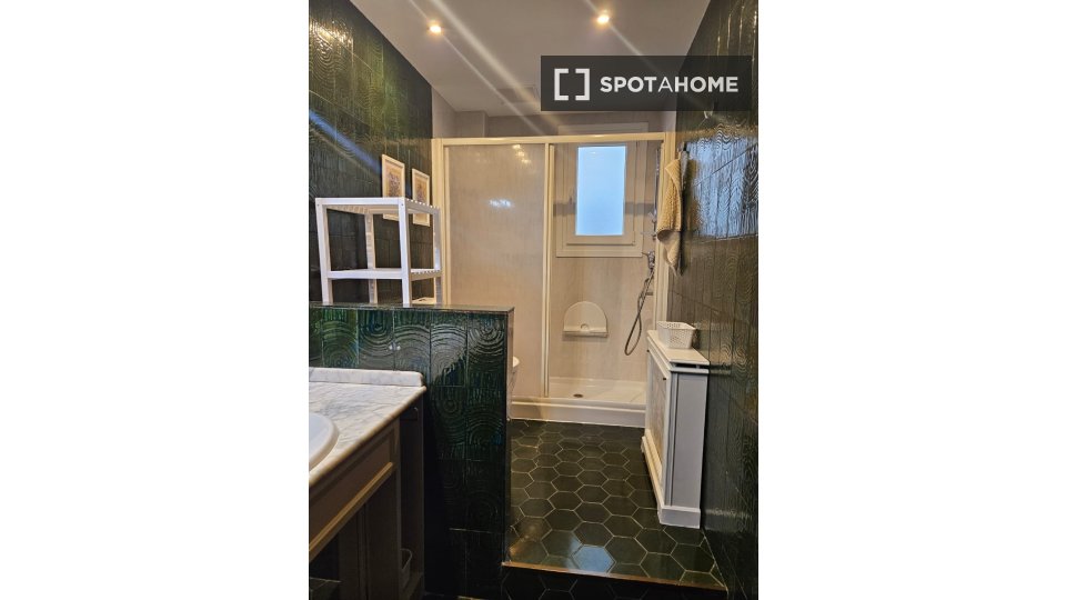 Double room Zaragoza, 4 beds, 114m² — photo 9