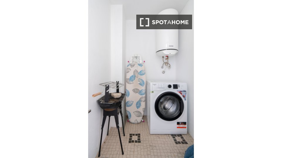 Apartment Porto, 3 beds, 50m² — photo 17
