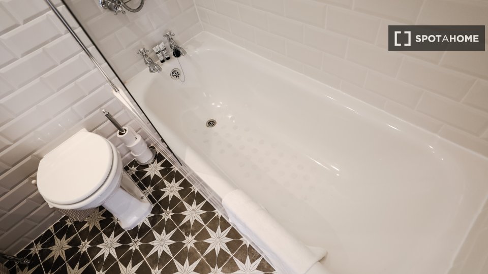 Apartment London, 1 bed — photo 17