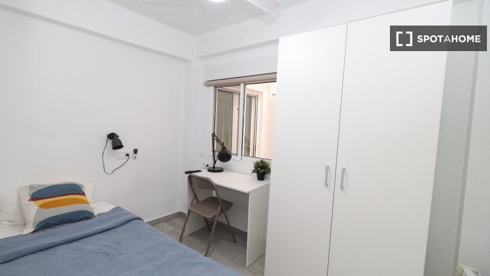Double room Valencia, 4 beds — photo 33