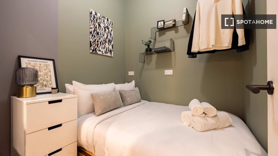 Apartment London, 2 beds, 40m² — photo 9