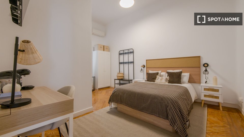 Double room Madrid, 10 beds — photo 4