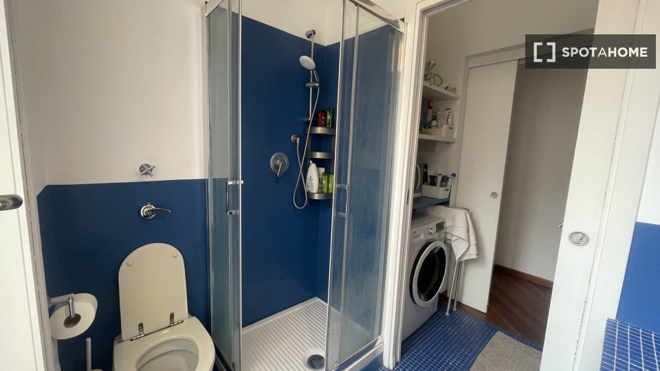 Double room Milan, 3 beds, 80m² — photo 5