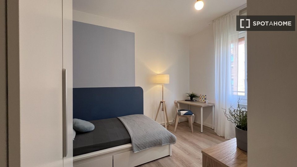 Double room Bologna, 3 beds — photo 5