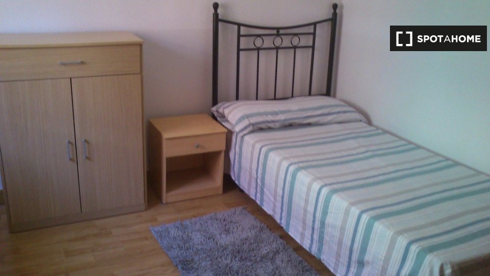 Room in shared apartment in Madrid - in Madrid