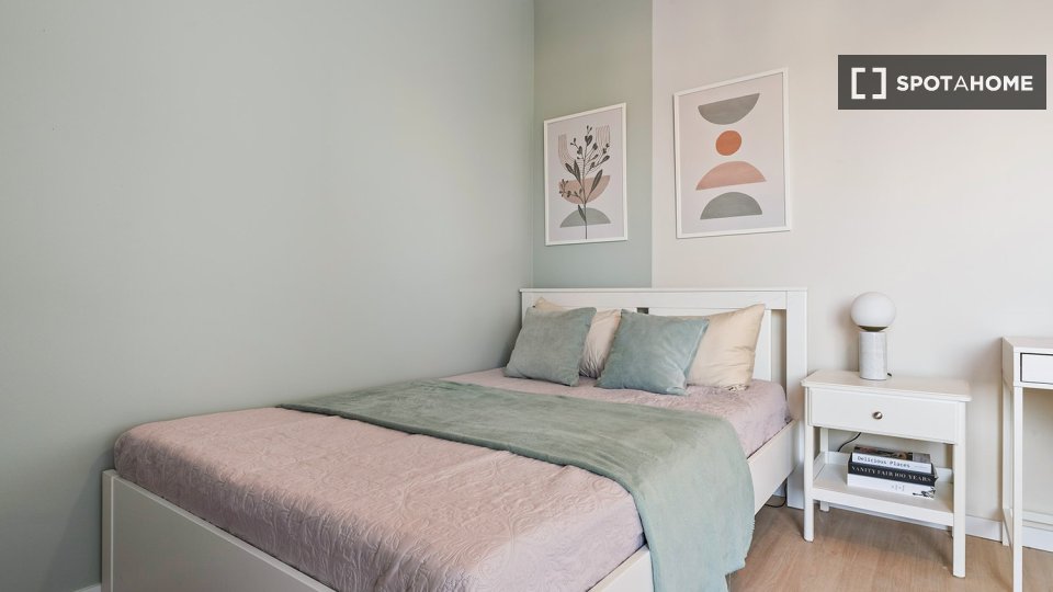 Double room Lisbon, 6 beds — photo 8
