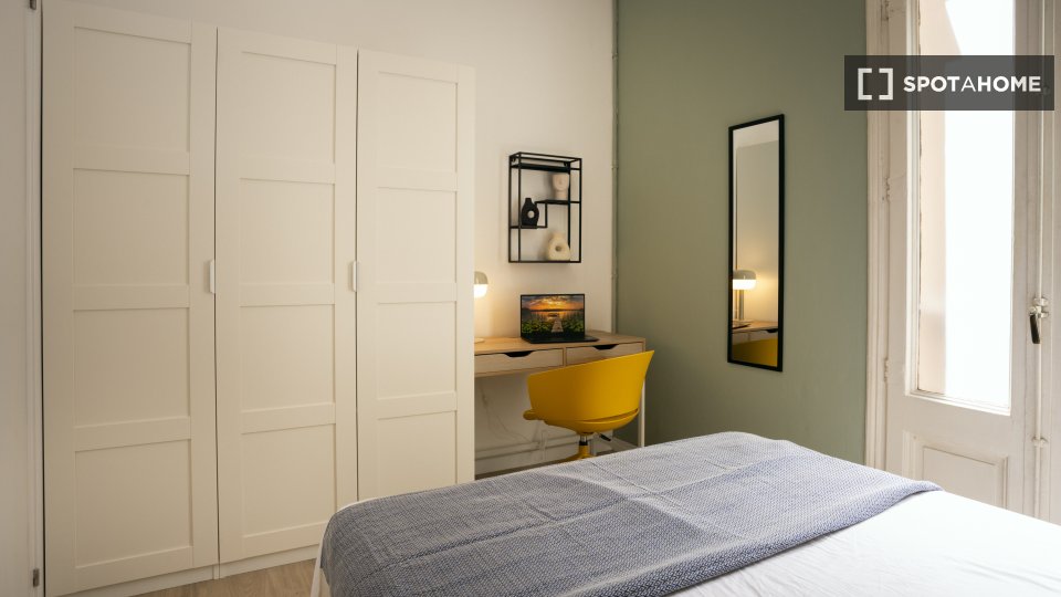 Double room Barcelona, 10 beds, 210m² — photo 8