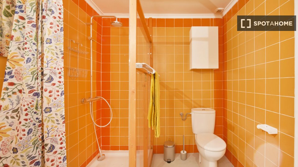 Double room Lisbon, 8 beds — photo 16