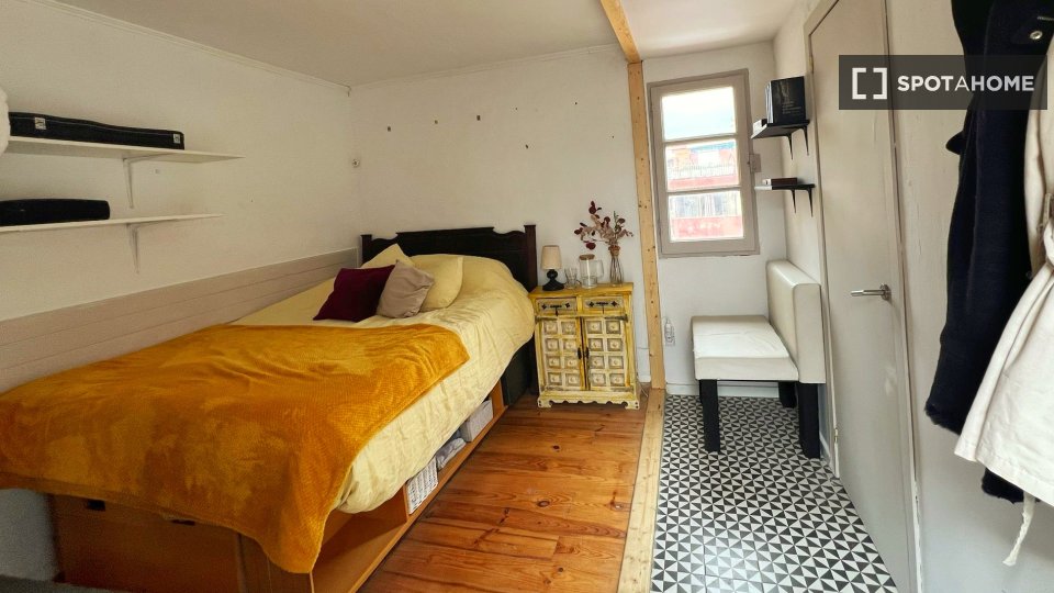 Double room Barcelona, 5 beds — photo 11