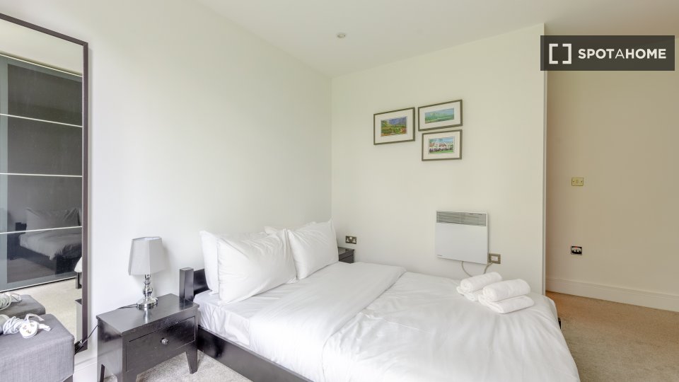 Apartment London, 2 beds — photo 18