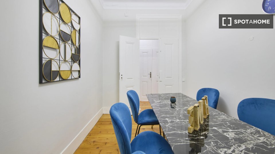 Double room Lisbon, 9 beds — photo 17