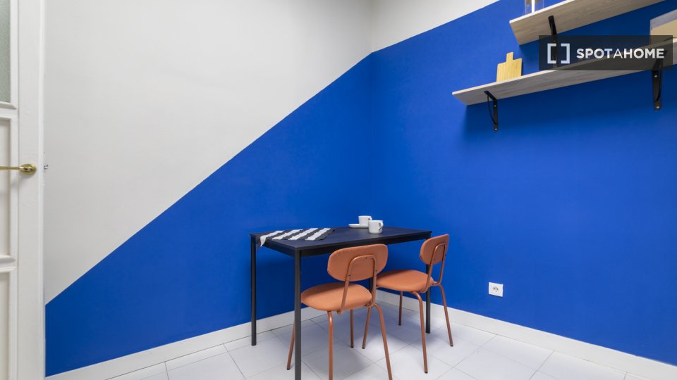 Double room Madrid, 10 beds, 162m² — photo 6