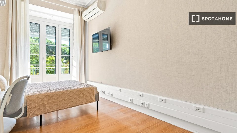 Double room Lisbon, 10 beds — photo 11