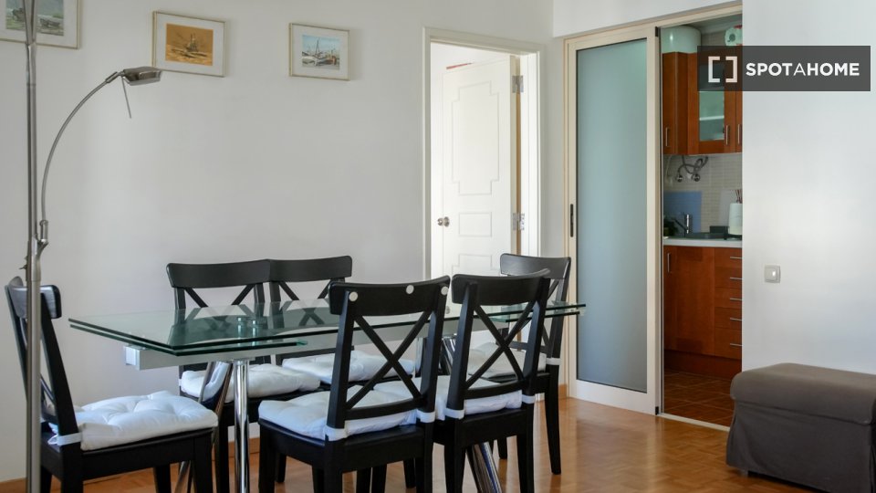 Apartment Lisbon, 1 bed — photo 17