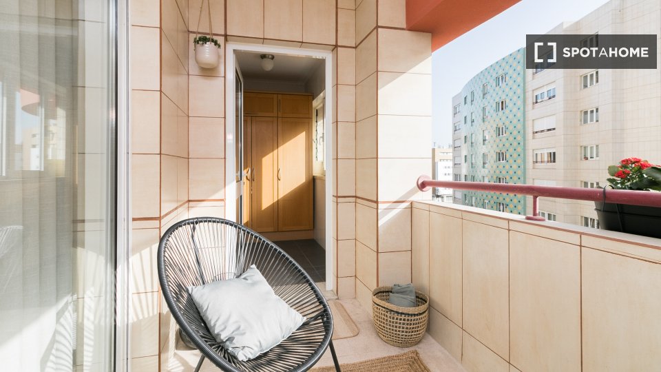 Apartment Lisbon, 2 beds, 100m² — photo 4